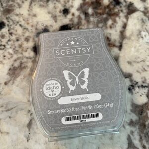 Scentsy Silver Bath & Body Collection